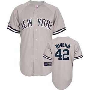  New York Yankees Mariano Rivera Replica Player Jersey 