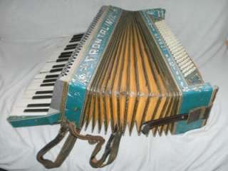 VINTAGE FRONTALINI ITALIA ACCORDION FOR REPAIR OR SPARE  