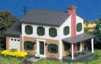 BACHMANN 45813 TWO STORY HOUSE B/U BUILDING   N SCALE  