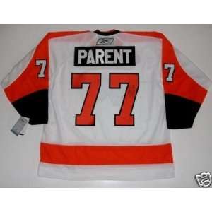   Parent Autographed Jersey   Flyers Winter Classic