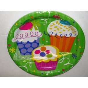  Cupcake Birthday Party 7 Paper Plates: Toys & Games