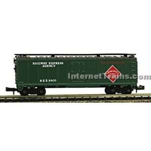  Model Power N Scale 40 Reefer Car   Railway Express Agency 