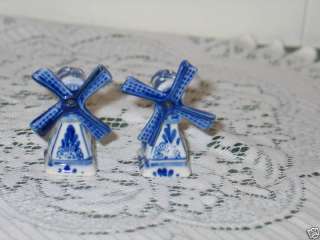 VINTAGE..BLUE AND WHITE WINDMILLS SALT & PEPPER SHAKERS  