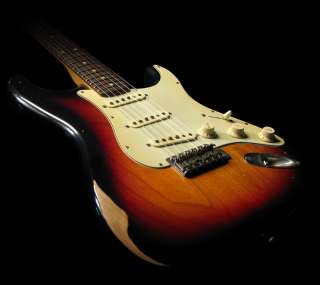 Fender Roadworn 60s Stratocaster Guitar 3 T Sunburst 0717669639884 