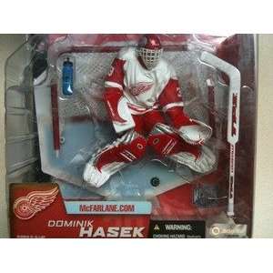  McFarlane NHL Series 7 Dominik Hasek Detroit Red Wings 