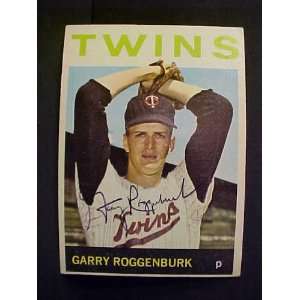 Garry Roggenburk Minnesota Twins #258 1964 Topps Autographed Baseball 