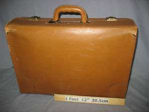 VINTAGE 50s ROYALTY LUGGAGE LEATHER BRIEFCASE Waltham Massachusetts 