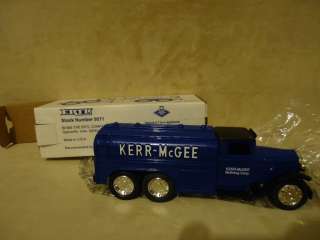 KERR McGEE #6 1930 DIAMOND T TANKER BANK ERTL STOCK #9571  