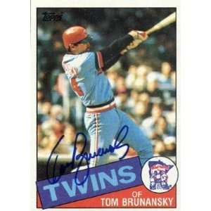   Brunansky Autographed / Signed 1985 Topps #122 Card   Minnesota Twins