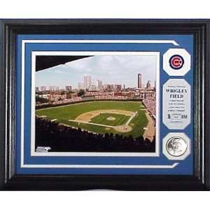   Field w/ Sosa Pin Collection Photo Mint:  Sports & Outdoors