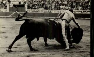 MEXICO Bullfighter w Swords Killing Bull Old RPPC  