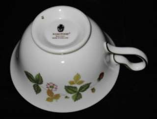Wedgwood WILD STRAWBERRY (Bone China) R4406 Cup & Saucer Set Excellent 