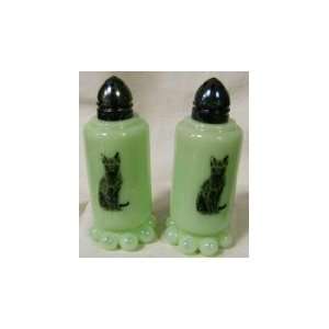Footed Solid Jade Green Milk Glass Sitting Cat Salt & Pepper Shaker 