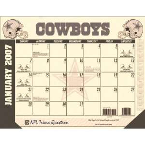  Dallas Cowboys 22x17 Desk Calendar 2007: Sports & Outdoors