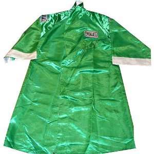  Joe Frazier Autographed Green Everlast Boxing Robe Sports 