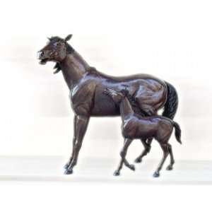  Metropolitan Galleries SRB49229 Mare and Foal Bronze: Home & Kitchen