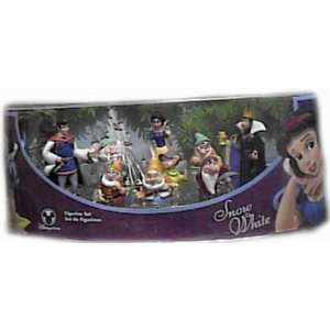  Disney Snow White Figurine Set: Toys & Games