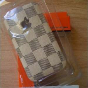  Iphone 3g /3gs Lv Leather Style Back Case Beige with Black 