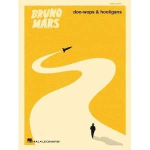  Bruno Mars   Doo Wops And Hooligans (Easy Piano) [Paperback] Bruno 