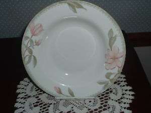 Oneida SAVANNAH Fine Porcelain Rimmed Soup Bowl 8 1/2  