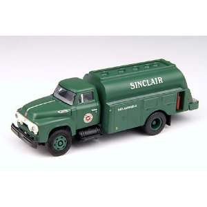  HO 1954 Ford F 700 Tank Truck, Sinclair Toys & Games