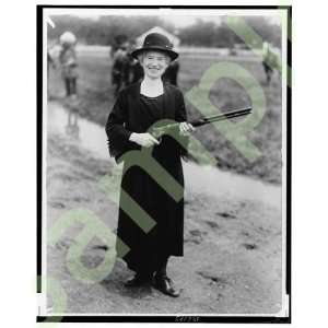  1922 Annie Oakley, with gun Buffalo Bill gave her
