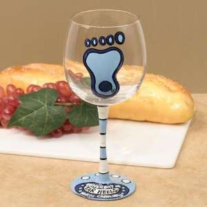   Tar Heels NCAA Hand Painted 16oz Wine Glass Set of 2: Kitchen & Dining