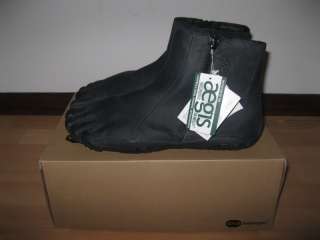 Vibram Bormio Black 44 Boots Dress Casual FiveFingers  