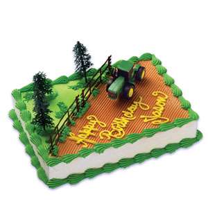 JOHN DEERE COLLECTIBLE FARM PARTY CAKE KIT  