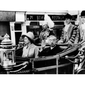  Queen Elizabeth and Emperor Hirohito, Carriage Ride from 