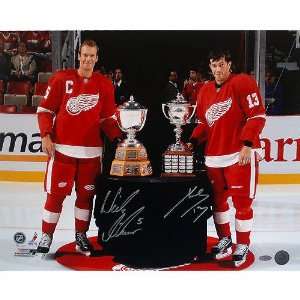 Nicklas Lidstrom and Pavel Datsyuk Detroit Red Wings   Trophy 