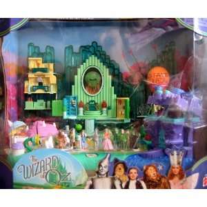   OZ Play Set w LIGHTS & Polly Pocket Size Figures (2001) Toys & Games