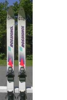 This is an interesting set of vintage alpine downhill skis. Measures 
